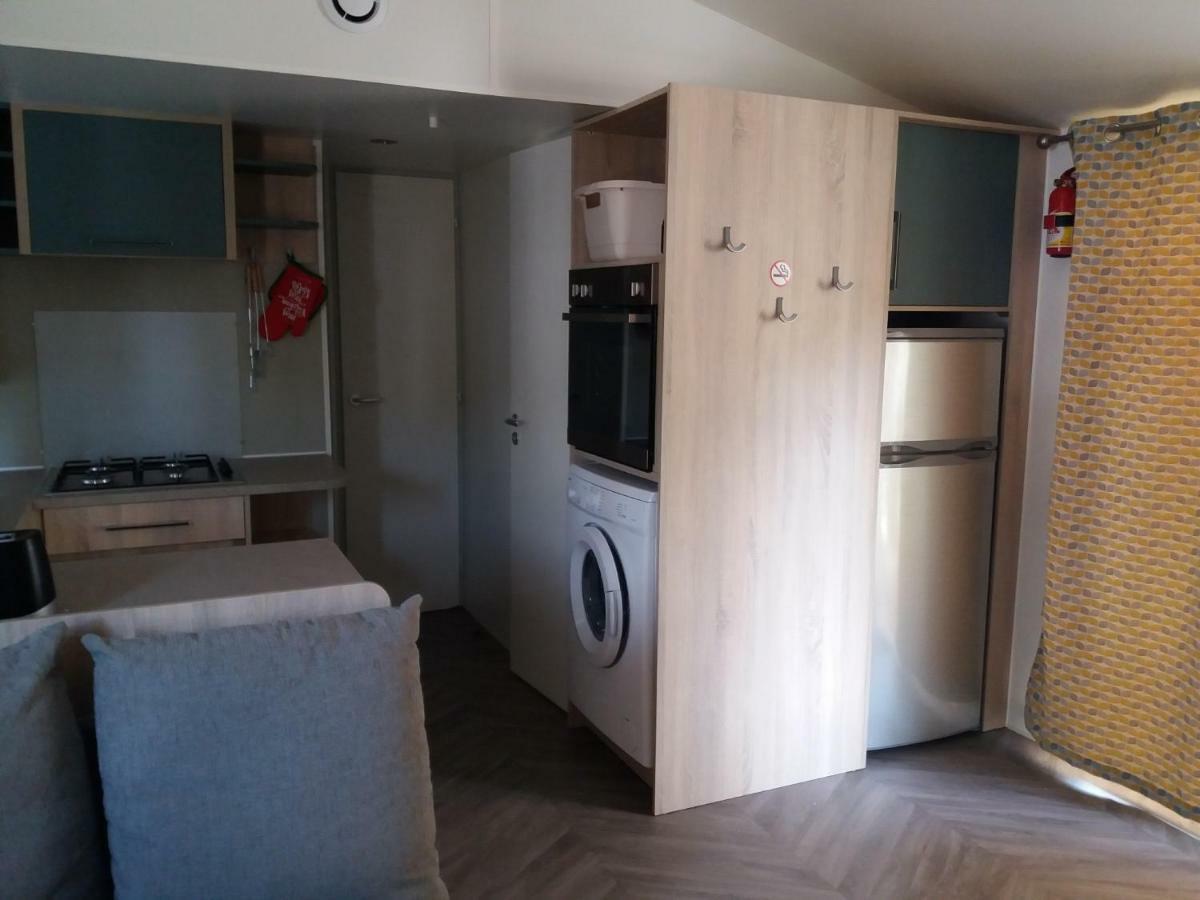 Mobil Home 3 Chambres Canet-en-Roussillon Exterior photo